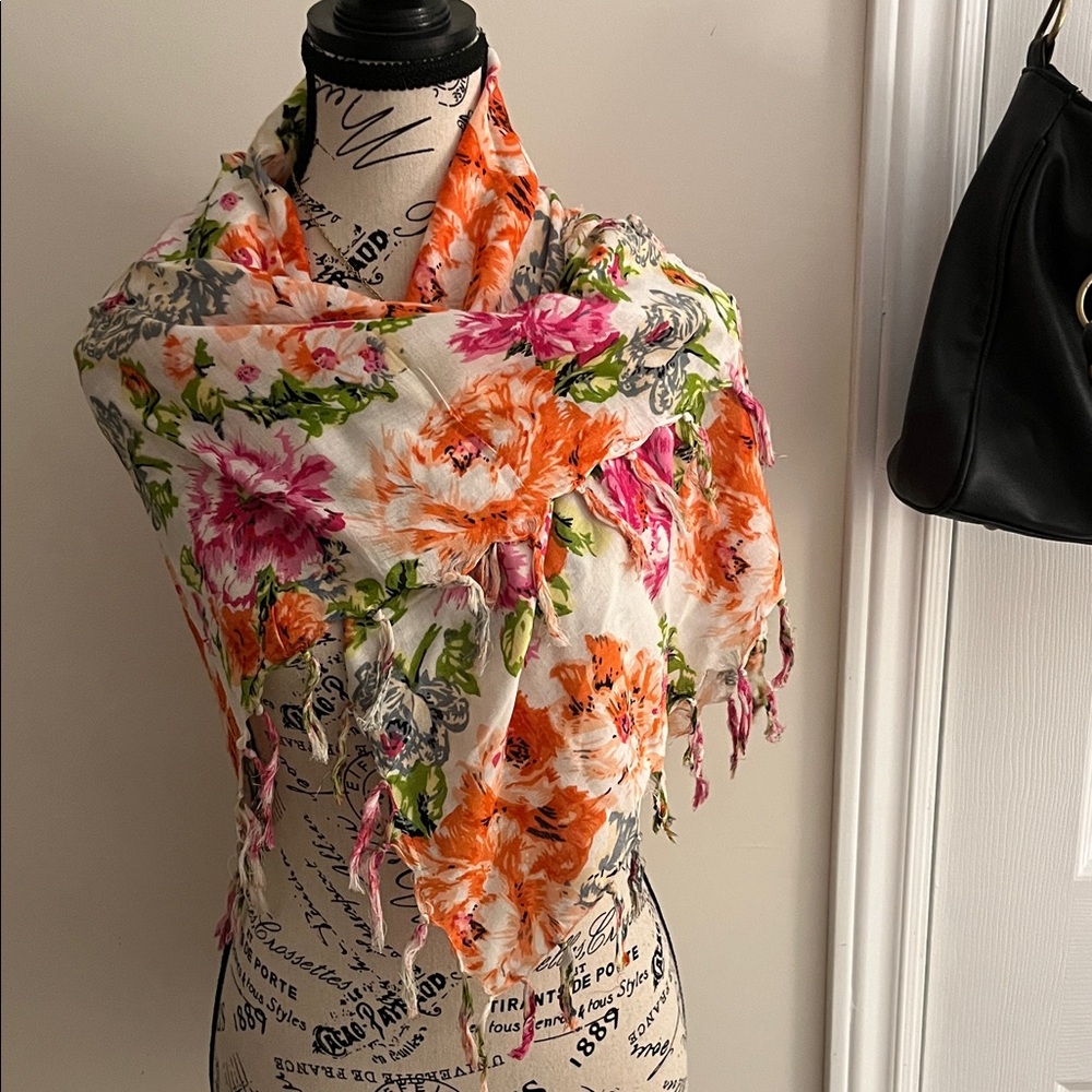 💗Floral Scarf with Fringe